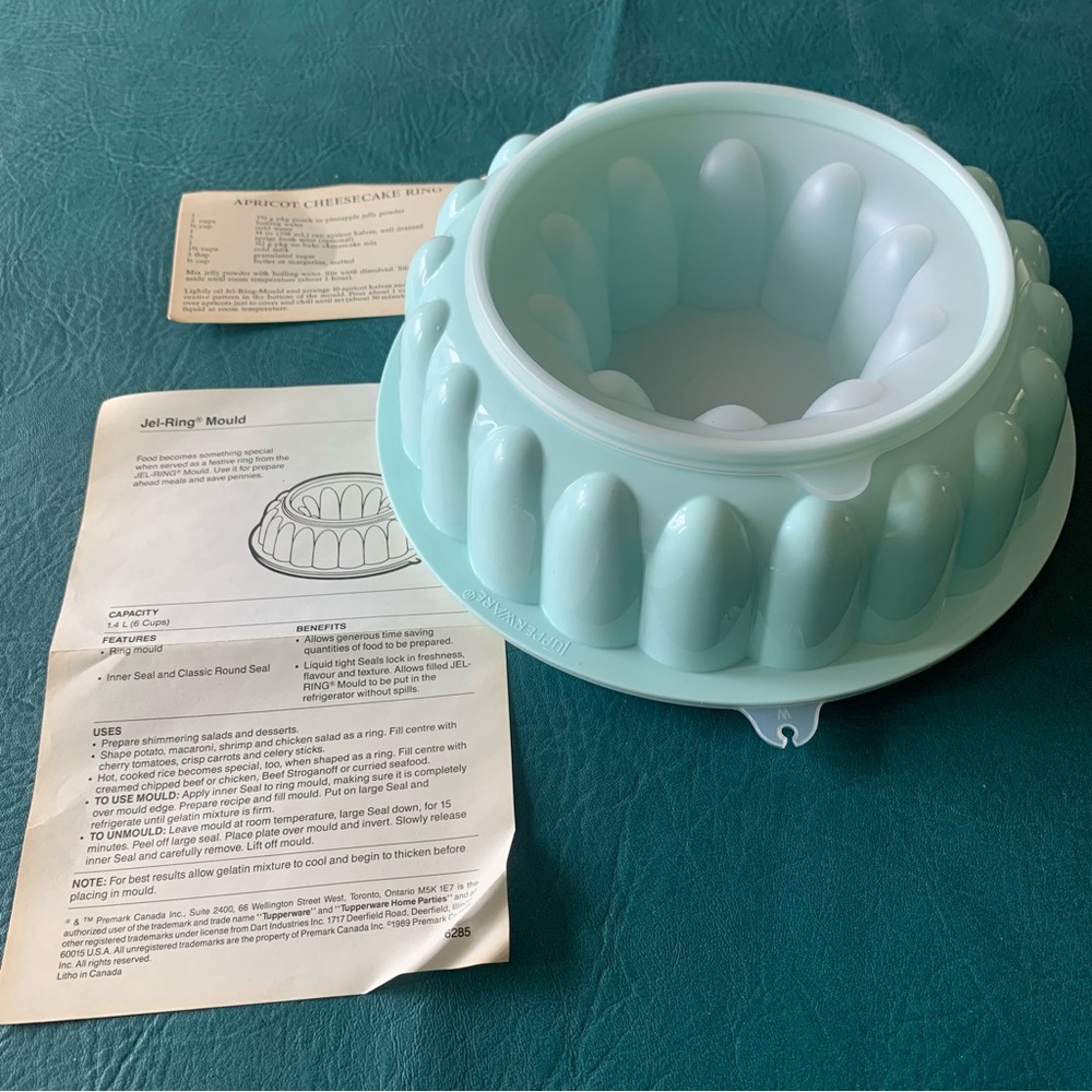 Vintage Tupperware Jello Mold Jell-N-Serve gelatin Ice ring Mint green 1201 1202